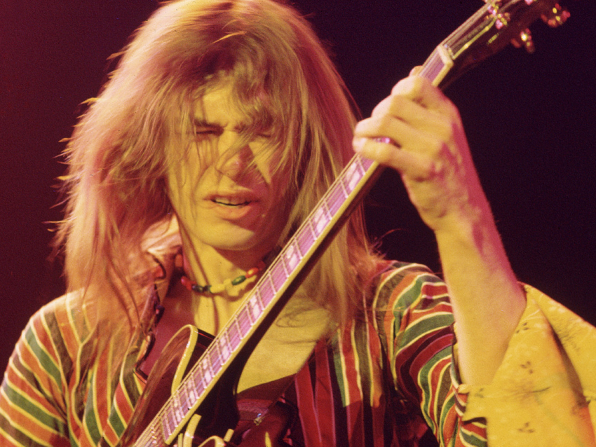 Steve Howe Jamming on the Guitar